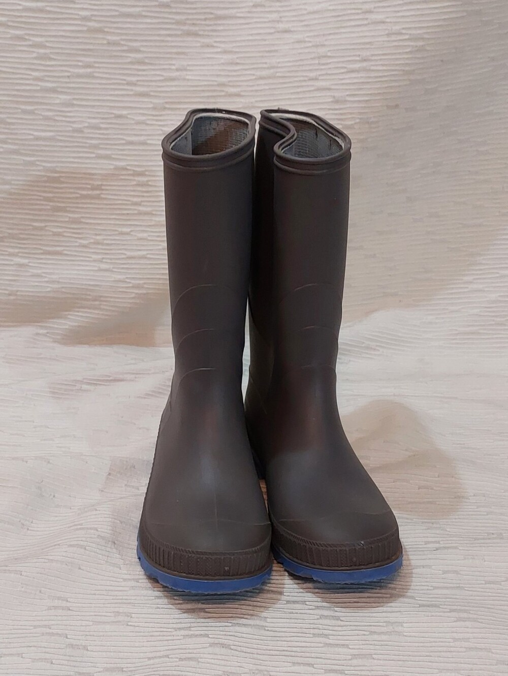 Kamik Logo Gray Rain Boots with Blue Soles Big Kid Size 5 - Picture 3 of 9